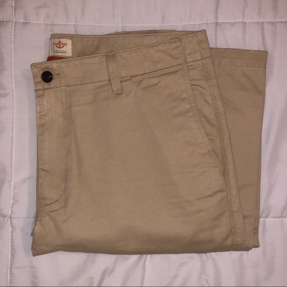 Men’s Dockers Khaki Pants
